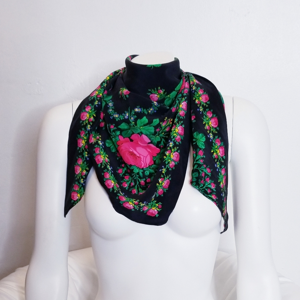Vintage triangle floral scarf